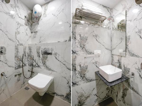 Hotel Affari : photo 9 de la chambre chambre double avec salle de bains privative