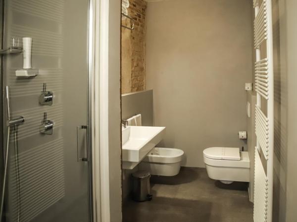 Locanda Ponte Dante : photo 6 de la chambre chambre double