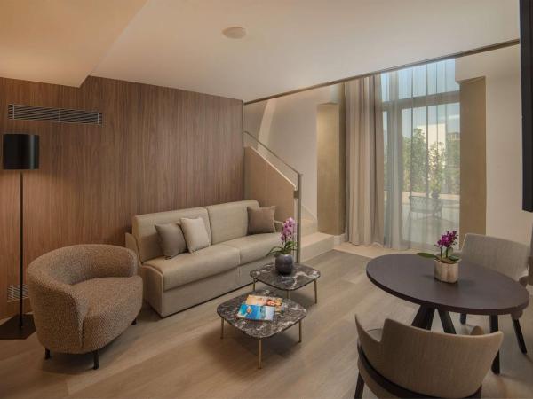 NH Collection Milano CityLife : photo 5 de la chambre suite en duplex avec terrasse