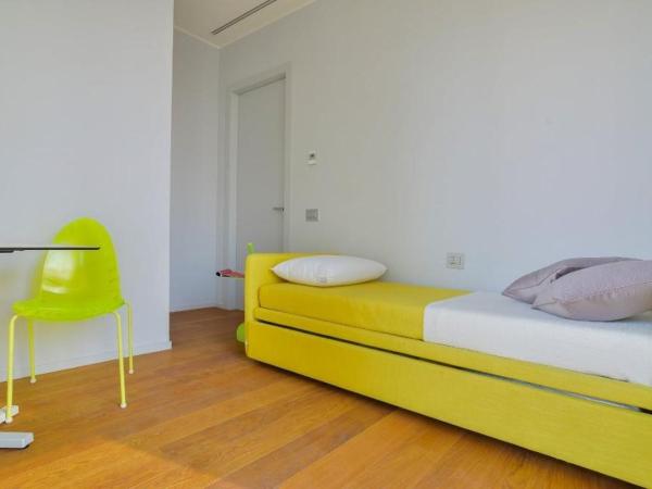 Bosco Verticale : photo 6 de la chambre appartement avec balcon