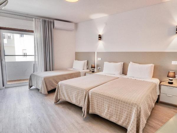 Guest House Dianamar : photo 3 de la chambre chambre triple classique