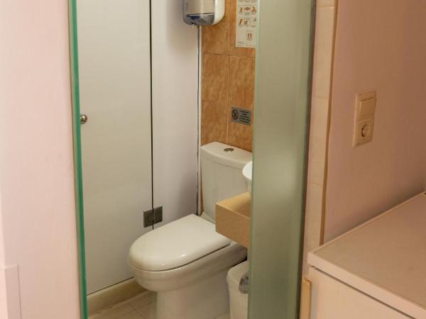 Kronos Hotel : photo 5 de la chambre chambre triple - vue sur ville