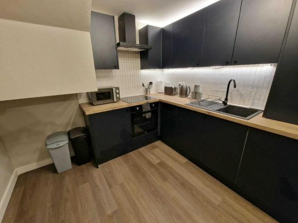 Vere Apartments : photo 2 de la chambre chambre double avec salle de bains privative