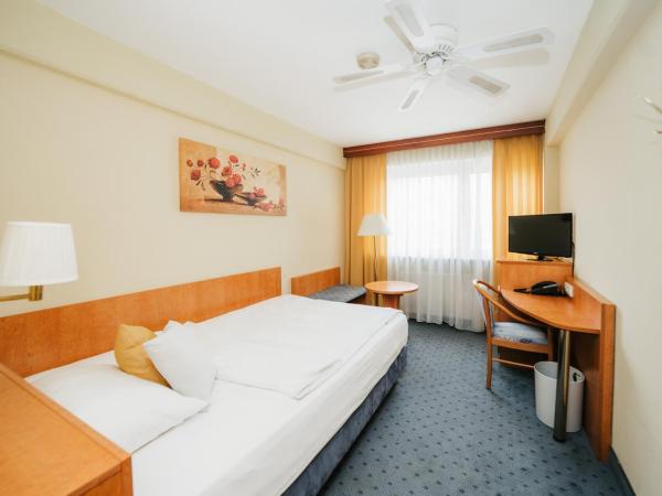 Savoy Hotel : photo 1 de la chambre chambre lit queen-size 