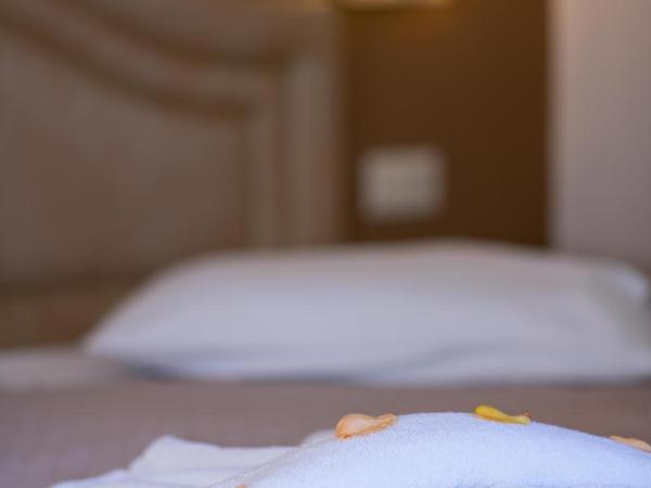 Kronos Hotel : photo 10 de la chambre chambre double ou lits jumeaux - vue sur mer