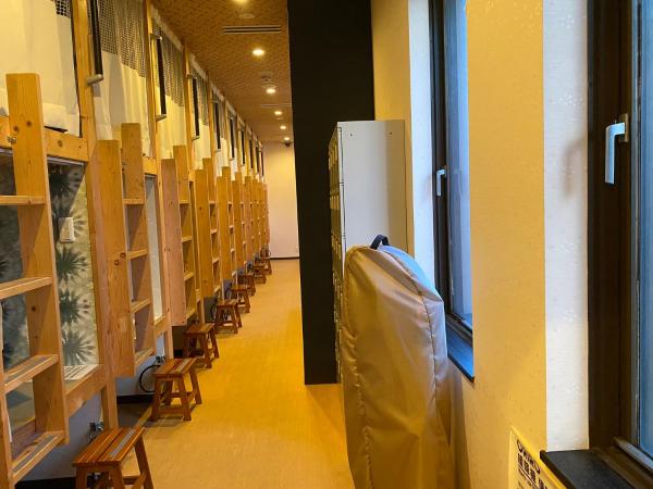 Cafe&Hostel きみといちご : photo 2 de la chambre lit superposé dans dortoir mixte