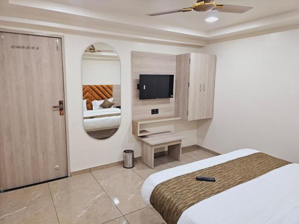 HOTEL R K VILLA : photo 8 de la chambre chambre double deluxe