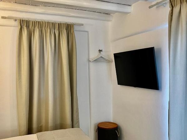 Sofos Suites Mykonos : photo 7 de la chambre suite junior avec balcon