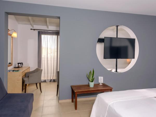 Iraklion Hotel : photo 1 de la chambre chambre familiale