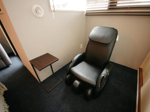 ZONK HOTEL Nakasu : photo 5 de la chambre standard room (two small double beds) with kitchen - non-smoking - no cleaning for consecutive night stays