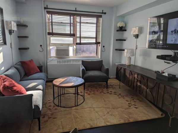 Fully renovated Manhattan gem : photo 9 de la chambre appartement