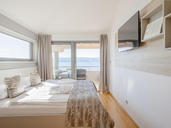 Rogač Rooms & Restaurant : photo 2 de la chambre chambre double avec balcon - vue sur mer