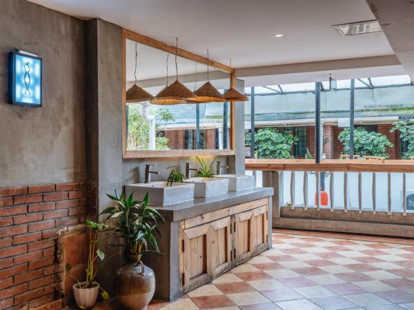 Chengdu Mix Hostel Courtyard Poshpacker (Wenshu Monastery) : photo 10 de la chambre chambre lits jumeaux confort