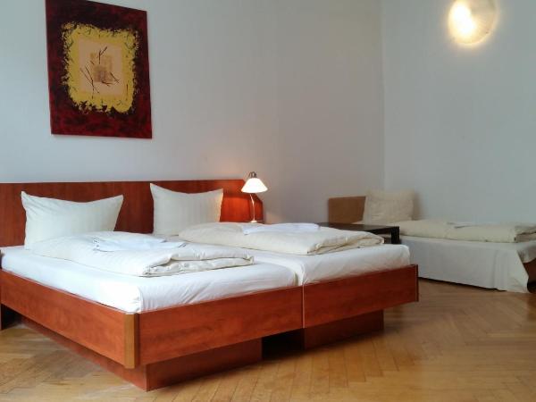 Hotel Pension Kima : photo 2 de la chambre chambre triple