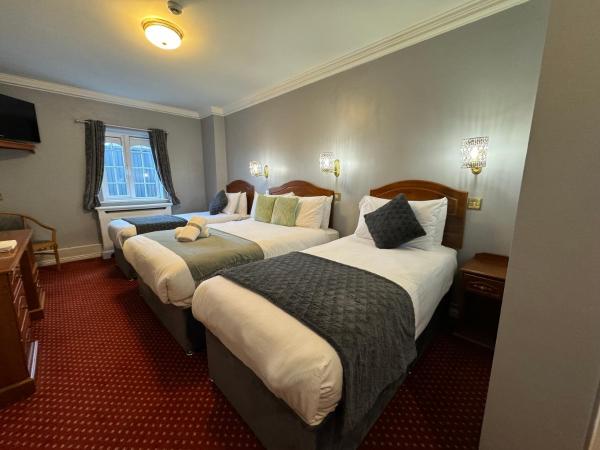 The Killarney Grand : photo 4 de la chambre chambre quadruple