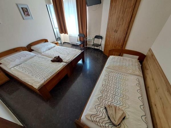 Aquacentrum : photo 1 de la chambre chambre triple