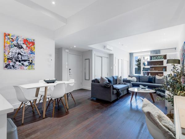 Liv MTL Soho : photo 5 de la chambre soho-5 & 6 | combined 2-unit suite + patio bbq downtown mtl