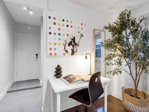 Liv MTL Soho : photo 3 de la chambre soho-2 | spacious 1br suite + rooftop bbq in downtown mtl