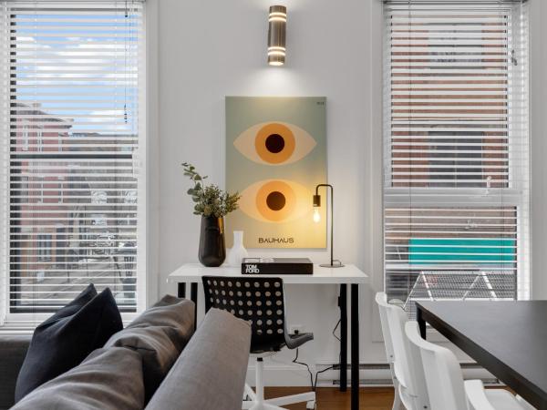 Liv MTL Main : photo 5 de la chambre main-203 | spacious 2br + mezzanine with ladder access