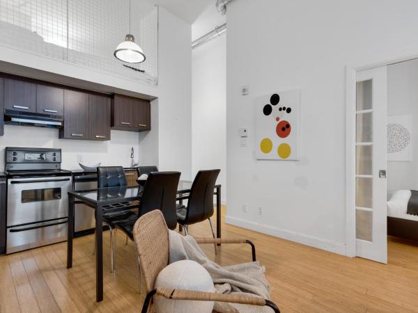 Liv MTL Main : photo 9 de la chambre main-304 | spacious 1br suite + mezzanine with ladder access