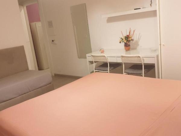 F.Rooms Napoli : photo 2 de la chambre grande chambre double ou lits jumeaux