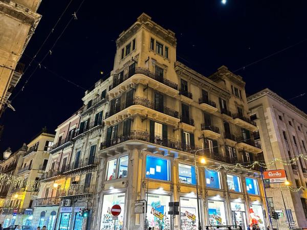 Via Zara : photo 10 de la chambre chambre double avec balcon