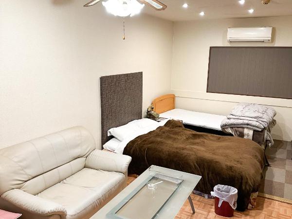 Hotel Rakusai : photo 1 de la chambre chambre familiale avec salle de bains