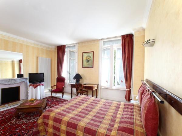 Hôtel De Paris : photo 1 de la chambre suite familiale