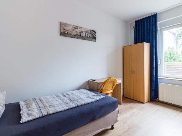 Pension für Monteure in Leipzig : photo 2 de la chambre chambre simple avec salle de bains privative