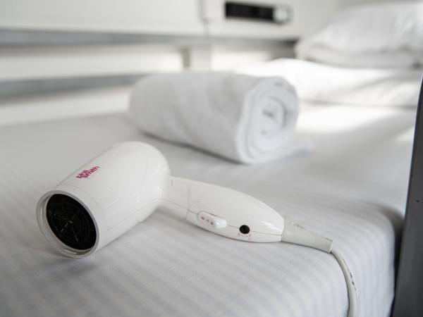 St Christopher's Inn Camden : photo 5 de la chambre lit simple dans dortoir mixte de 6 lits avec salle de bains commune