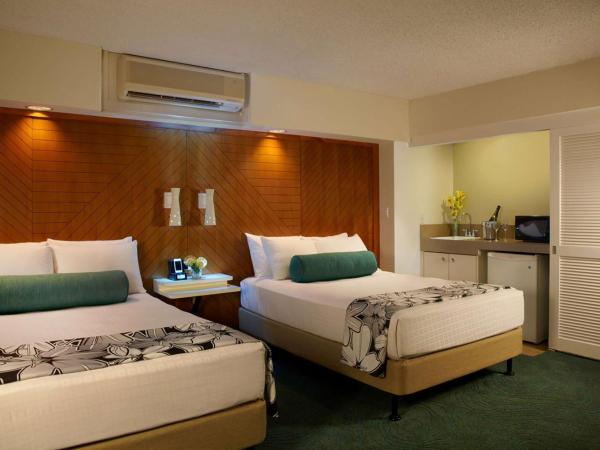 Oasis Hotel Waikiki : photo 1 de la chambre club suite two double beds