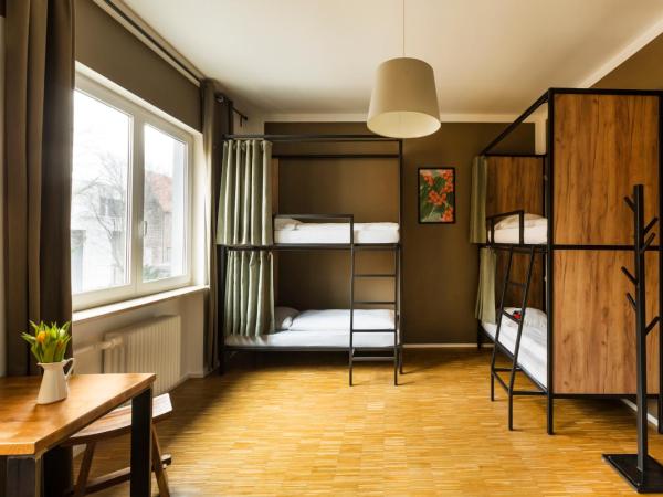 Five Reasons Hostel & Hotel : photo 1 de la chambre lit simple dans dortoir de 4 lits