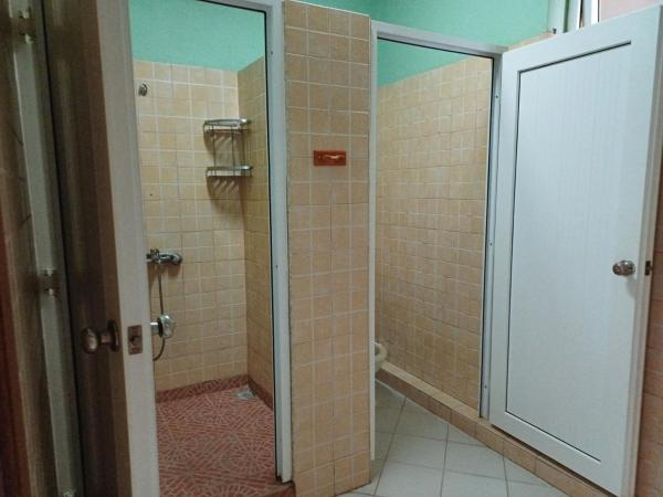 Le Palmier : photo 1 de la chambre chambre double - vue sur piscine