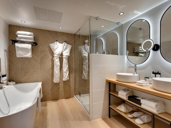 Pullman La Pléiade Montpellier Centre : photo 2 de la chambre suite lit king-size deluxe avec canapé-lit