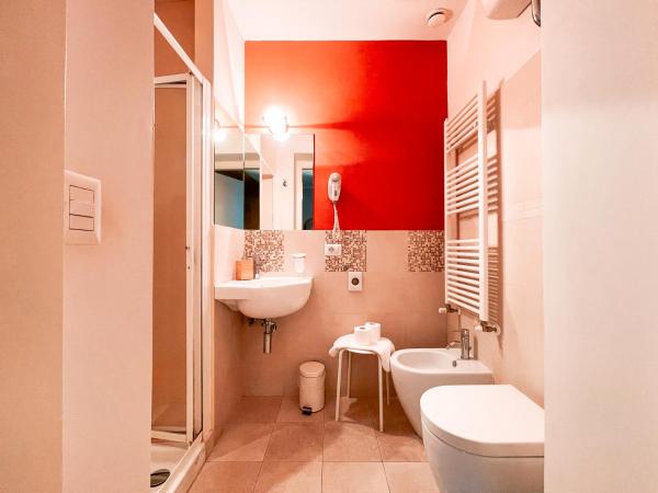 Ostello Bello Firenze : photo 2 de la chambre chambre simple avec salle de bains privative