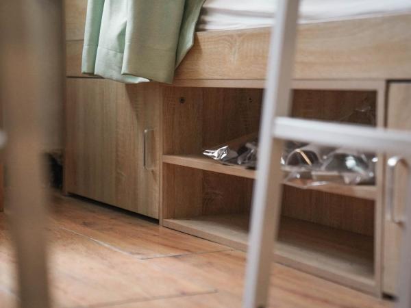 Chengdu Mix Hostel Courtyard Poshpacker (Wenshu Monastery) : photo 10 de la chambre lit dans dortoir pour hommes de 4 lits