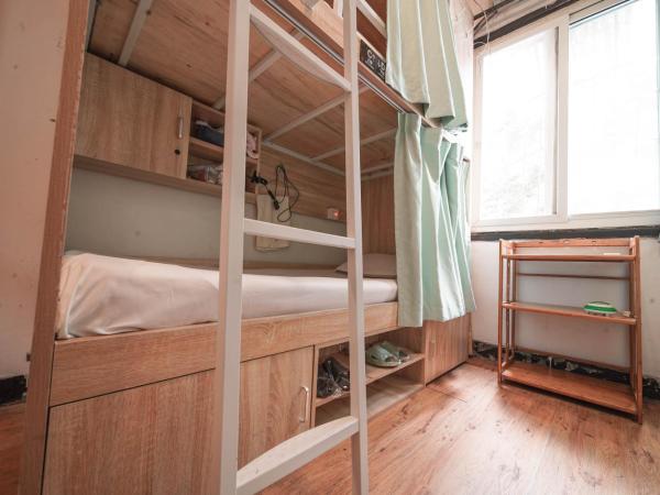 Chengdu Mix Hostel Courtyard Poshpacker (Wenshu Monastery) : photo 7 de la chambre lit dans dortoir pour femmes de 4 lits