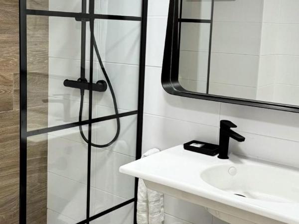 Aparthotel Los Girasoles : photo 8 de la chambre appartement familial 2 chambres (2 adultes + 2 enfants)