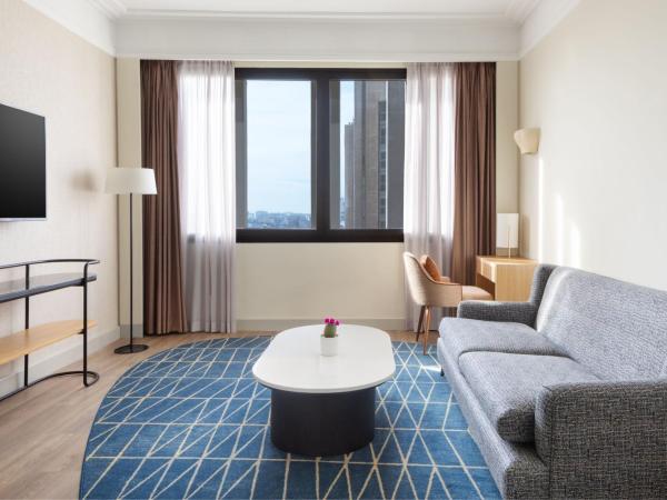 Casablanca Marriott Hotel : photo 3 de la chambre suite lit king-size junior - accès au salon club