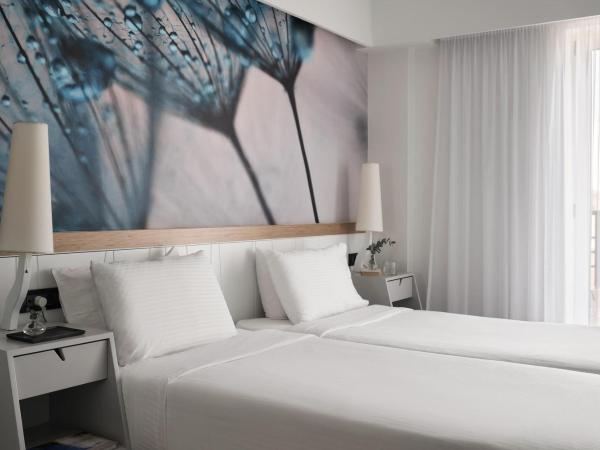 Lato Boutique Hotel : photo 2 de la chambre chambre supérieure - vue sur ville