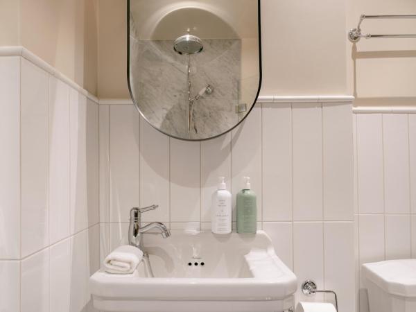 Clas på Hörnet : photo 1 de la chambre chambre lit king-size supérieure