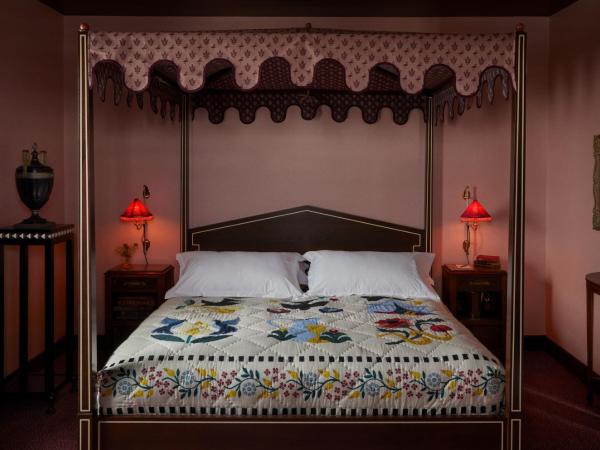 Ulysses, an Ash Hotel : photo 6 de la chambre hébergement lit king-size