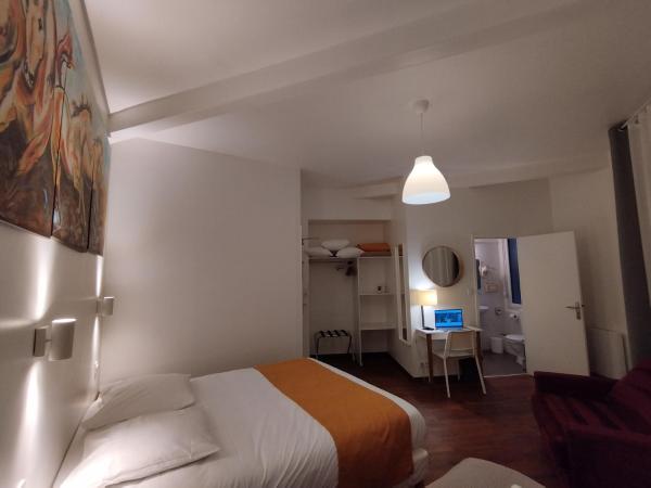 The Originals Access, Hotel Le Canter Saumur : photo 7 de la chambre chambre triple