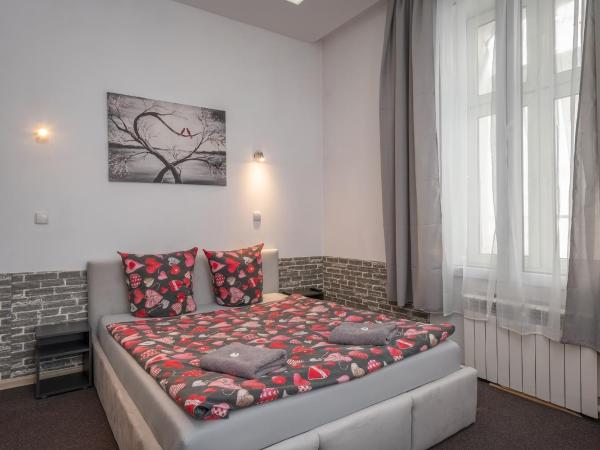 70s Hostel : photo 9 de la chambre chambre double avec salle de bains privative