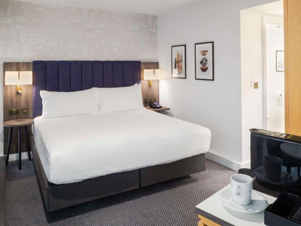 DoubleTree by Hilton Manchester Piccadilly : photo 7 de la chambre chambre king de luxe corner
