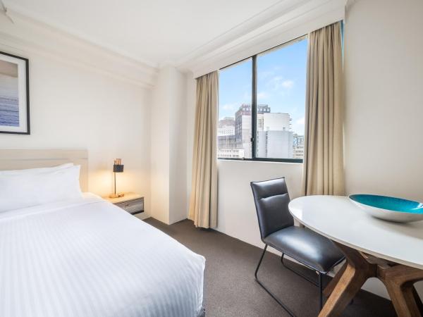 Oaks Sydney Castlereagh Suites : photo 3 de la chambre studio