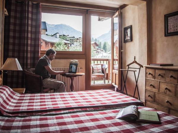 Hotel Altitude : photo 2 de la chambre chambre double avec balcon - sud