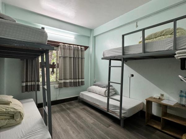 Hotel Night Trails : photo 1 de la chambre lit superposé dans dortoir pour femmes