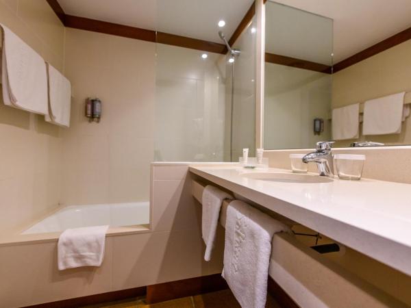 Hotel Sol Ixent : photo 3 de la chambre chambre double - vue latérale sur mer