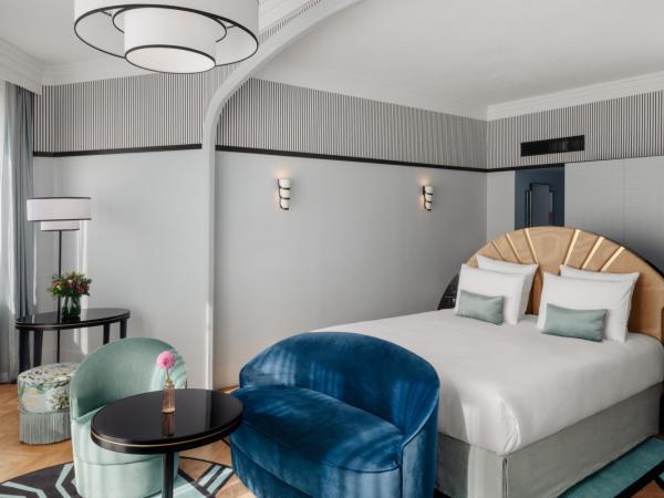 Le 1932 Hotel & Spa Cap d'Antibes - MGallery : photo 2 de la chambre suite junior avec balcon - côté plage